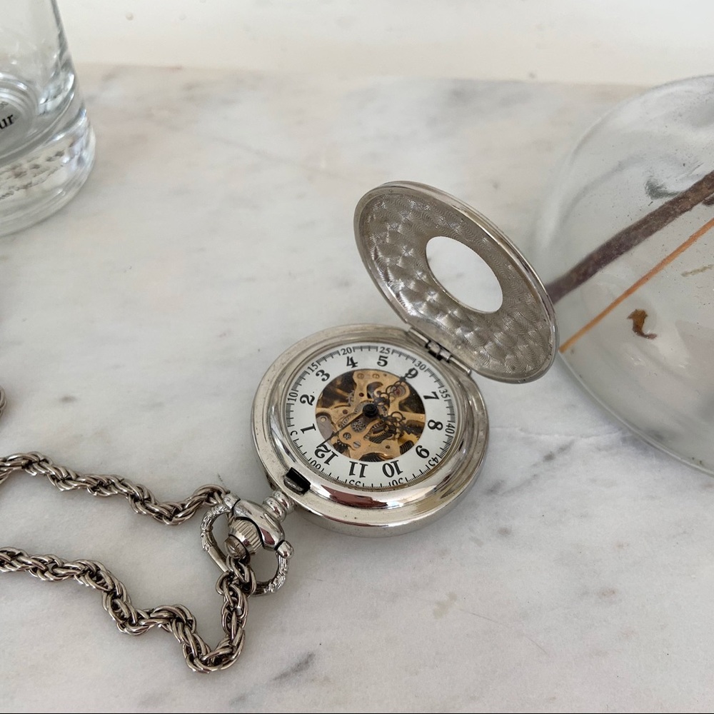 VINTAGE NECKLACE Mechanical WIND UP WATCH
